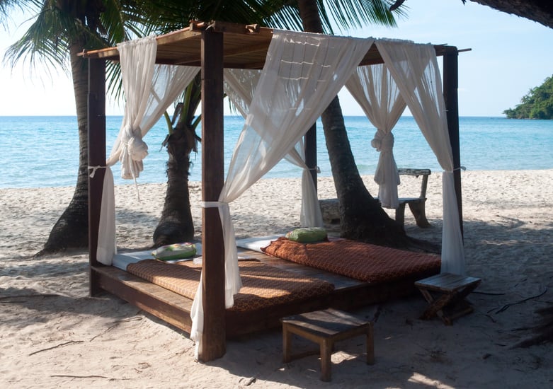 Beach massage gazebo